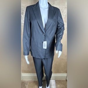 SUMISSURA Womens custom pant suit retails $495.00 NWT Grey stripe